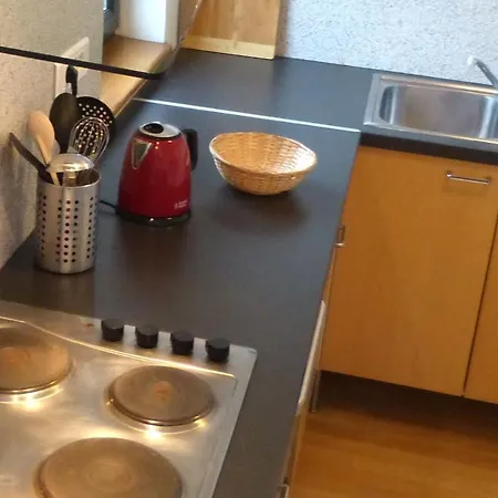 Le 99b Modern Queen Size Bed Connected Tv Daire *